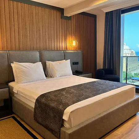 Hotel Ayatoure 4*