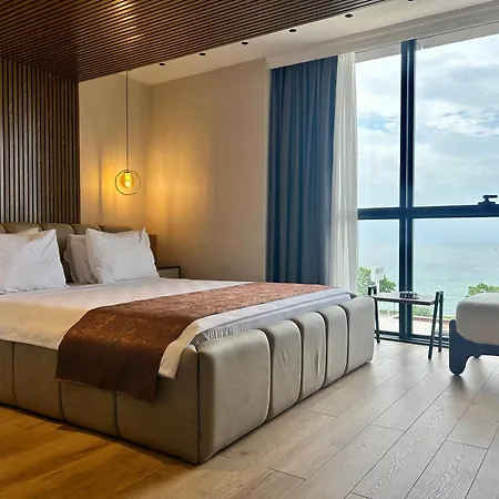 Ayatoure Hotel 4*